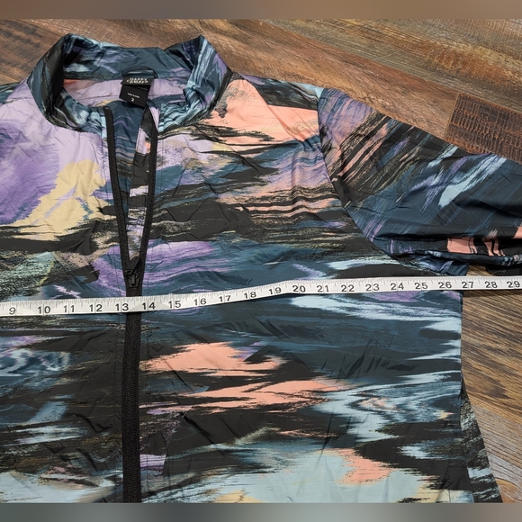 NWT Torrid Happy Camper Polyester Woven Lightweight Active Jacket 2X - Picture 6 of 7